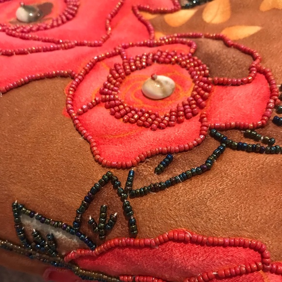 Leko London hand/shoulder/crossbody suede like material, beaded floral design - Picture 10 of 11